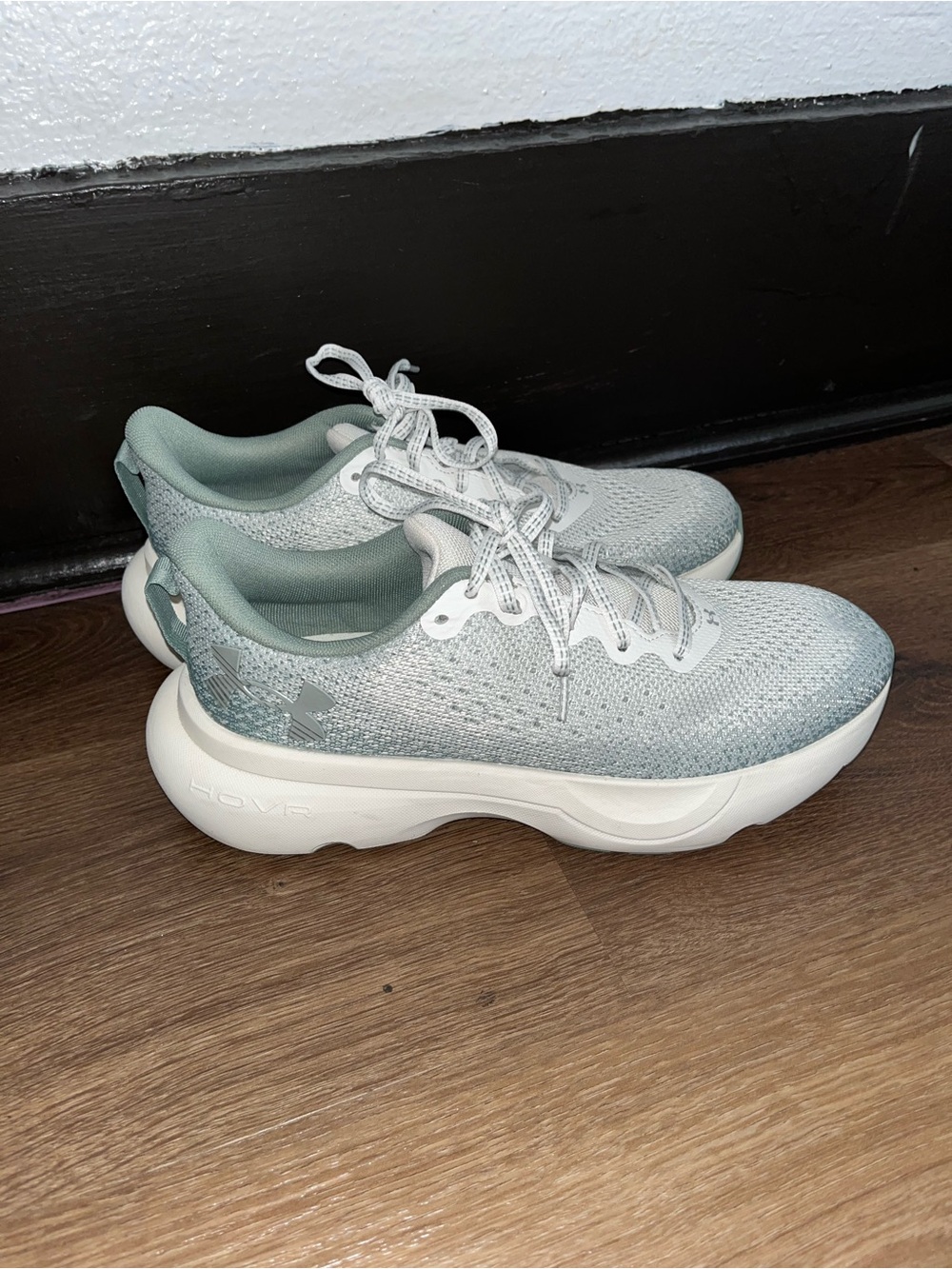 Under Armour light green shoes US 8